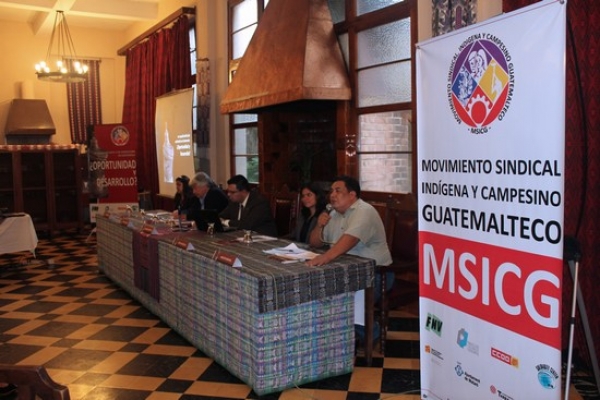 Presentaci&oacute;n del informe de investigaci&oacute;n "La maquila textil y de confecci&oacute;n en Guatemala: &iquest;Oportunidad y desarrollo?
