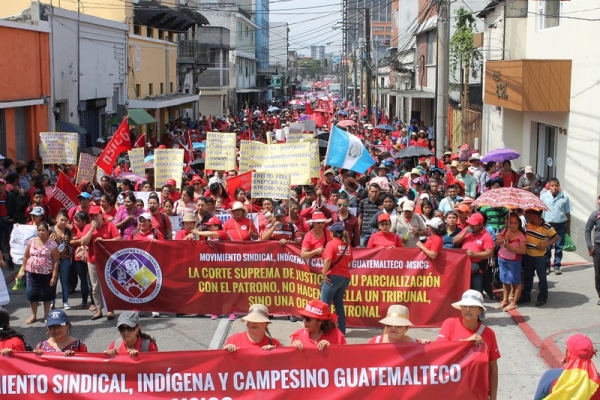 Movilizaci&oacute;n por la dignidad, la educaci&oacute;n y el trabajo